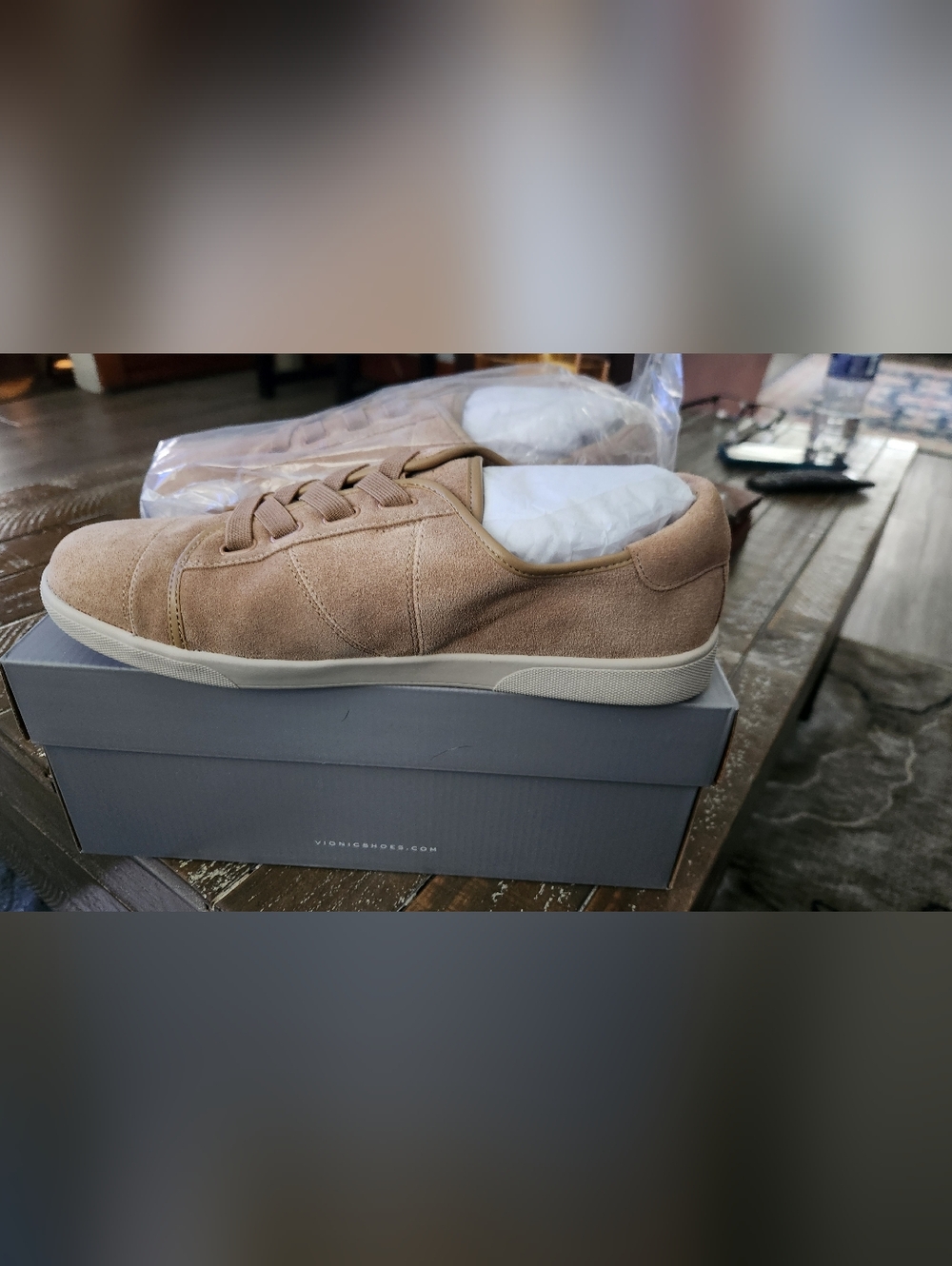 Vionic Jean Women's Size 9.5 W Beige Leather Slip-On Casual Shoes. NWT